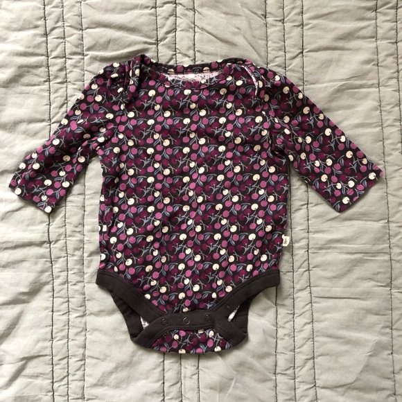 Baby GAP bodysuit - Picture 1 of 2